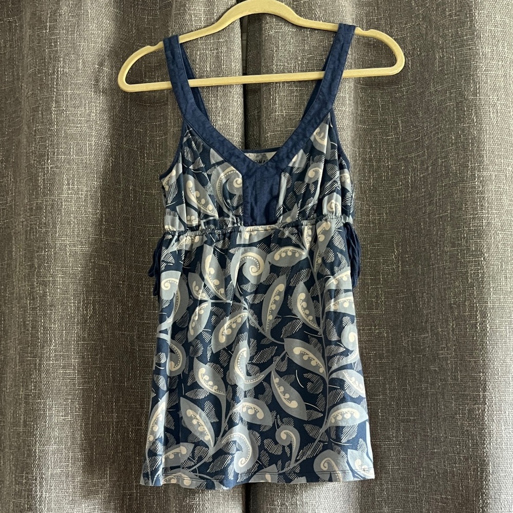 Sonoma blue & white florals/paisley patterned flowy cotton tank top - size Small